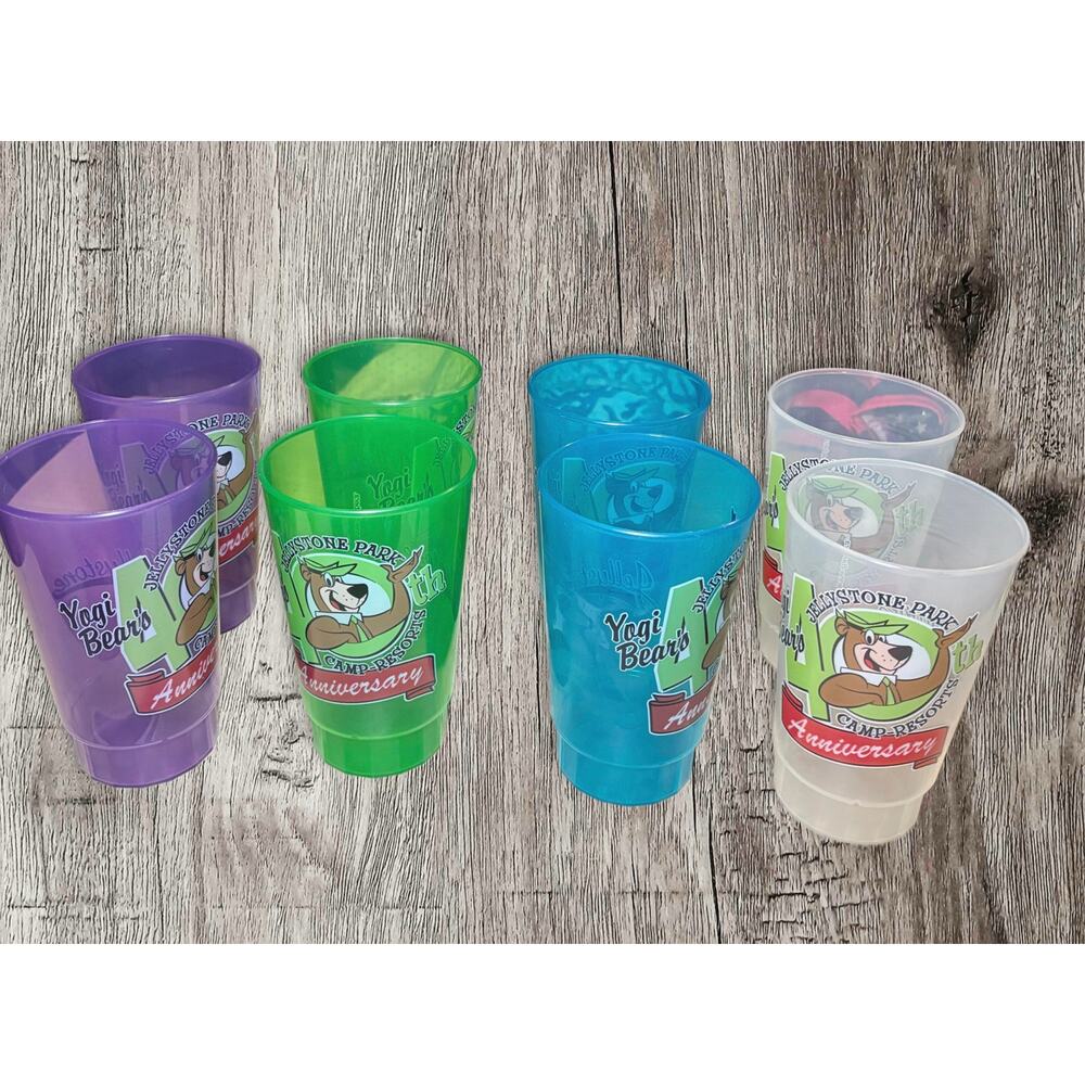 Vintage Hanna Barbera plastic tumblers . Set of 8